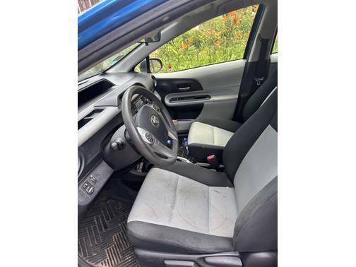 2013 Toyota Prius c Three