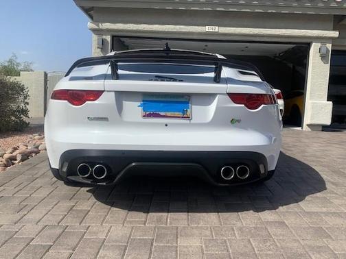 White 2015 Jaguar F-TYPE R