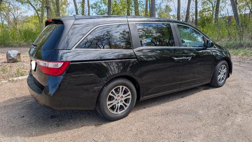 Black 2013 Honda Odyssey EX-L