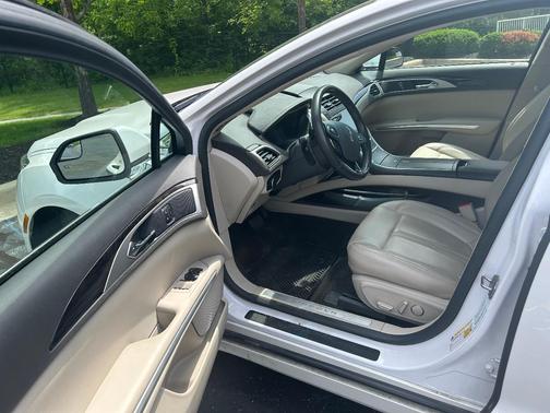 White 2016 Lincoln MKZ Base
