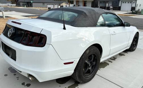2014 Ford Mustang V6