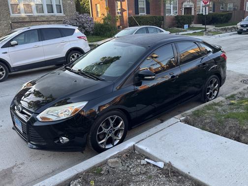 Black 2014 Ford Focus SE