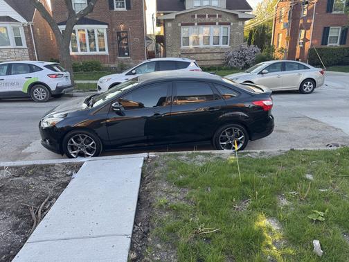 Black 2014 Ford Focus SE