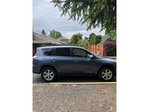 2012 Toyota RAV4 EV Base