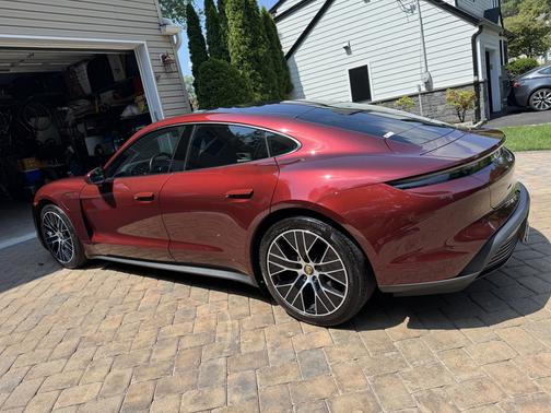 2022 Porsche Taycan Taycan