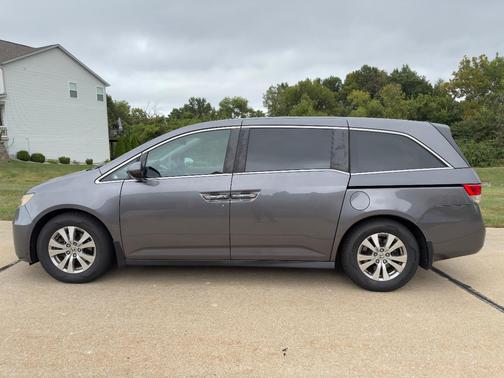 Gray 2014 Honda Odyssey EX
