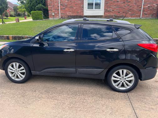 Black 2013 Hyundai TUCSON Limited