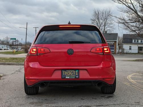 2015 Volkswagen Golf GTI 2.0T S 4-Door
