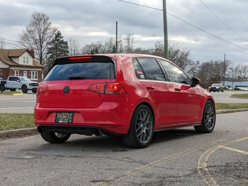 2015 Volkswagen Golf GTI 2.0T S 4-Door
