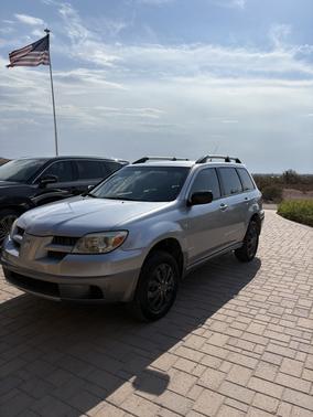 2005 Mitsubishi Outlander LS
