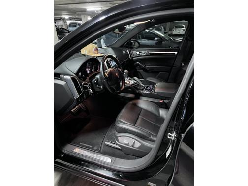 Photo 5 of 20 of 2014 Porsche Cayenne Hybrid S