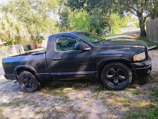 Black 2002 Dodge Ram 1500 Base