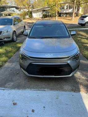 2023 Kia Niro LX