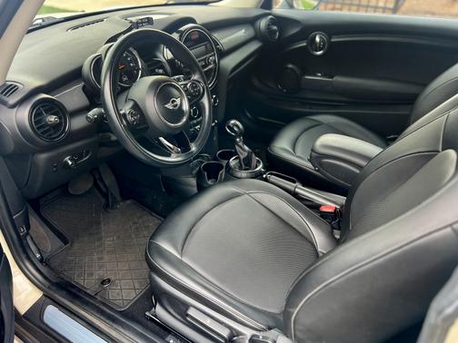 2016 MINI Hardtop Cooper