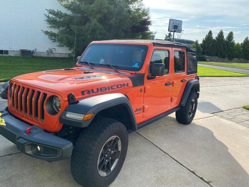 Orange 2018 Jeep Wrangler Unlimited Rubicon