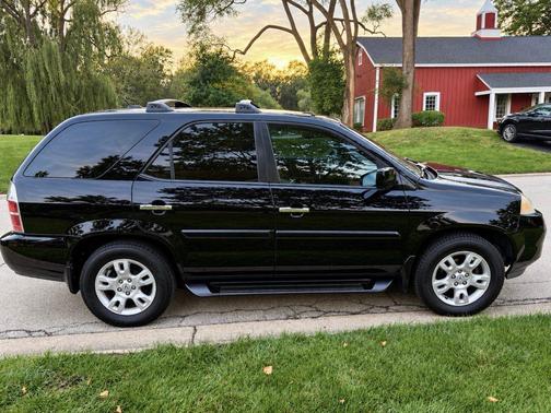 Black 2005 Acura MDX Touring