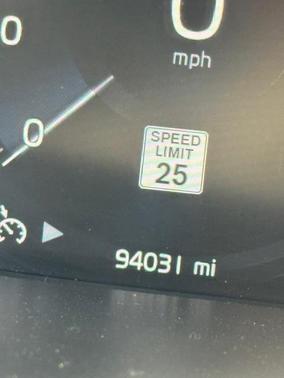 Blue 2016 Volvo XC90 T6 Momentum