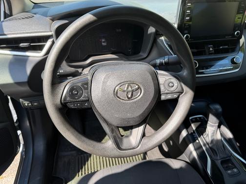 2022 Toyota Corolla Hybrid LE