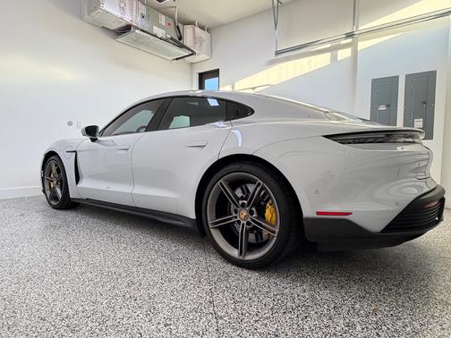 2022 Porsche Taycan Taycan Turbo S