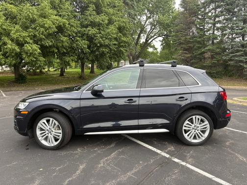 Blue 2018 Audi Q5 2.0T Premium Plus