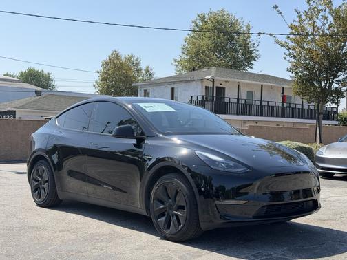 Black 2025 Tesla Model Y Long Range RWD