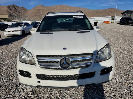 White 2009 Mercedes-Benz GL-Class GL320 BlueTec 4MATIC