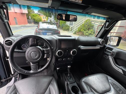 Gray 2017 Jeep Wrangler Sahara