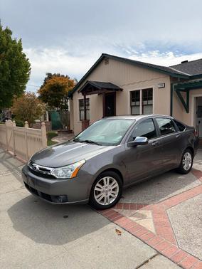 Silver 2010 Ford Focus SEL
