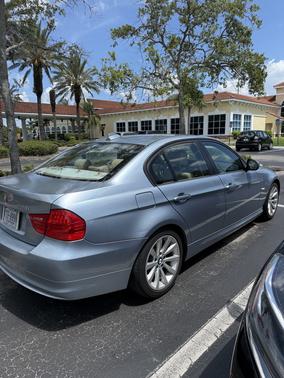 2011 BMW 328 i