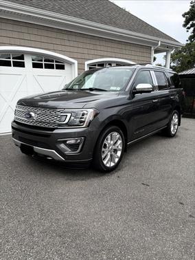 Gray 2019 Ford Expedition Platinum