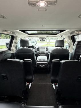 Gray 2019 Ford Expedition Platinum
