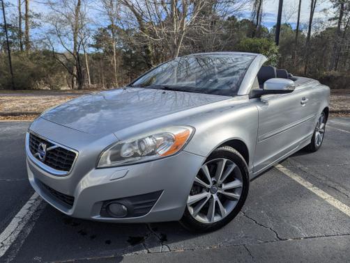 2011 Volvo C70 T5