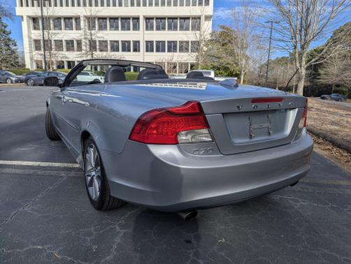 2011 Volvo C70 T5