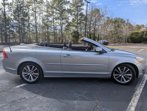 2011 Volvo C70 T5