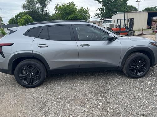 Gray 2024 Chevrolet Trax ACTIV