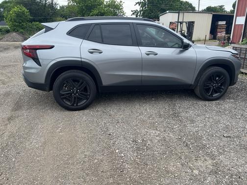 Gray 2024 Chevrolet Trax ACTIV
