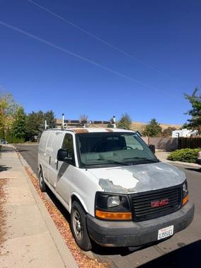 White 2009 GMC Savana 1500 Cargo