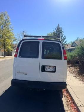 White 2009 GMC Savana 1500 Cargo