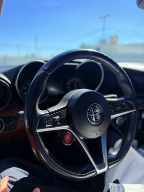 2018 Alfa Romeo Giulia Ti Lusso