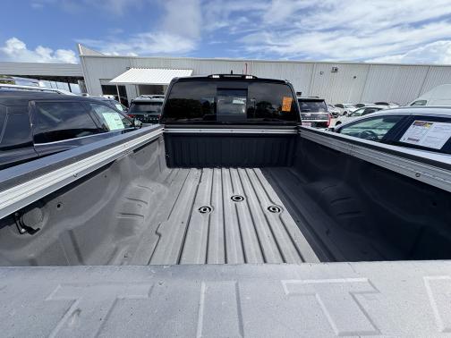 2024 Nissan Titan Platinum Reserve