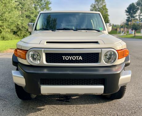2014 Toyota FJ Cruiser Base