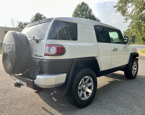 2014 Toyota FJ Cruiser Base