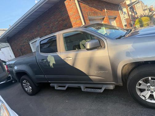 Gray 2018 Chevrolet Colorado LT