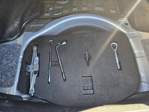 2012 INFINITI G25x Base