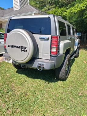 Beige 2008 Hummer H3 Base
