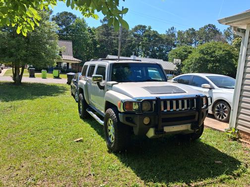 Beige 2008 Hummer H3 Base