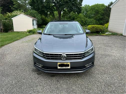 2017 Volkswagen Passat 1.8T SE