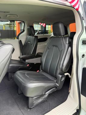 2018 Chrysler Pacifica Touring-L Plus
