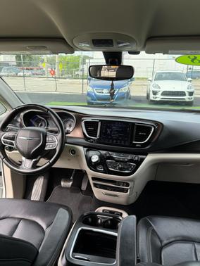2018 Chrysler Pacifica Touring-L Plus