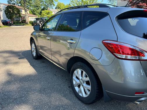Gray 2011 Nissan Murano SL